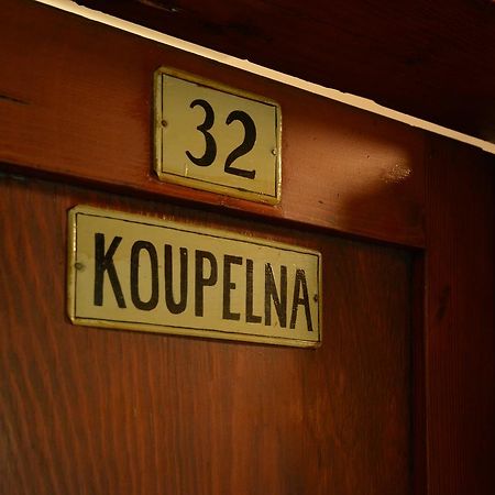 Dum Bratri Capku Otel Budislav  Dış mekan fotoğraf